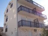 Nabízíme k pronájmu luxusní apartmány na ostrově Čiovo, s klimatizací, parkoviště, gril, TV...