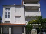 Mlacović apartmány jsou umístěny v Palit. K dispozici jsou čtyři apartmány ve čtyřech osobe...