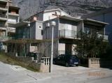 Apartmány se nacházejí v západní části města Makarska. Dům se nachází v klidné části m...